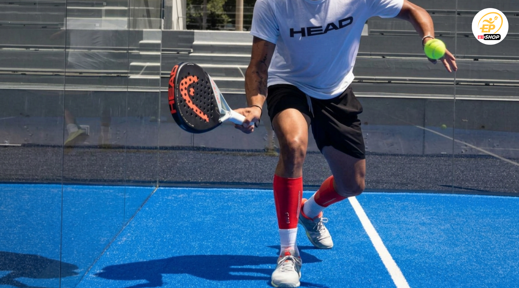 Qu’est-ce qu’un coup droit au padel et comment le réussir ?