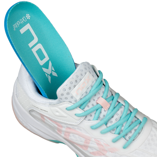 Chaussures de padel Femme Nox AT10 Lux Rose/Bleu - Esprit Padel Shop